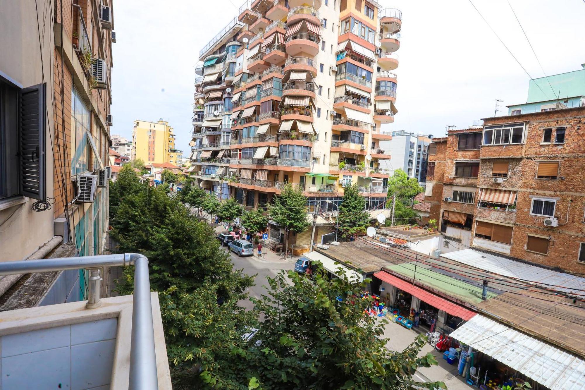 New Bazar Selvia Apartment Тирана Экстерьер фото
