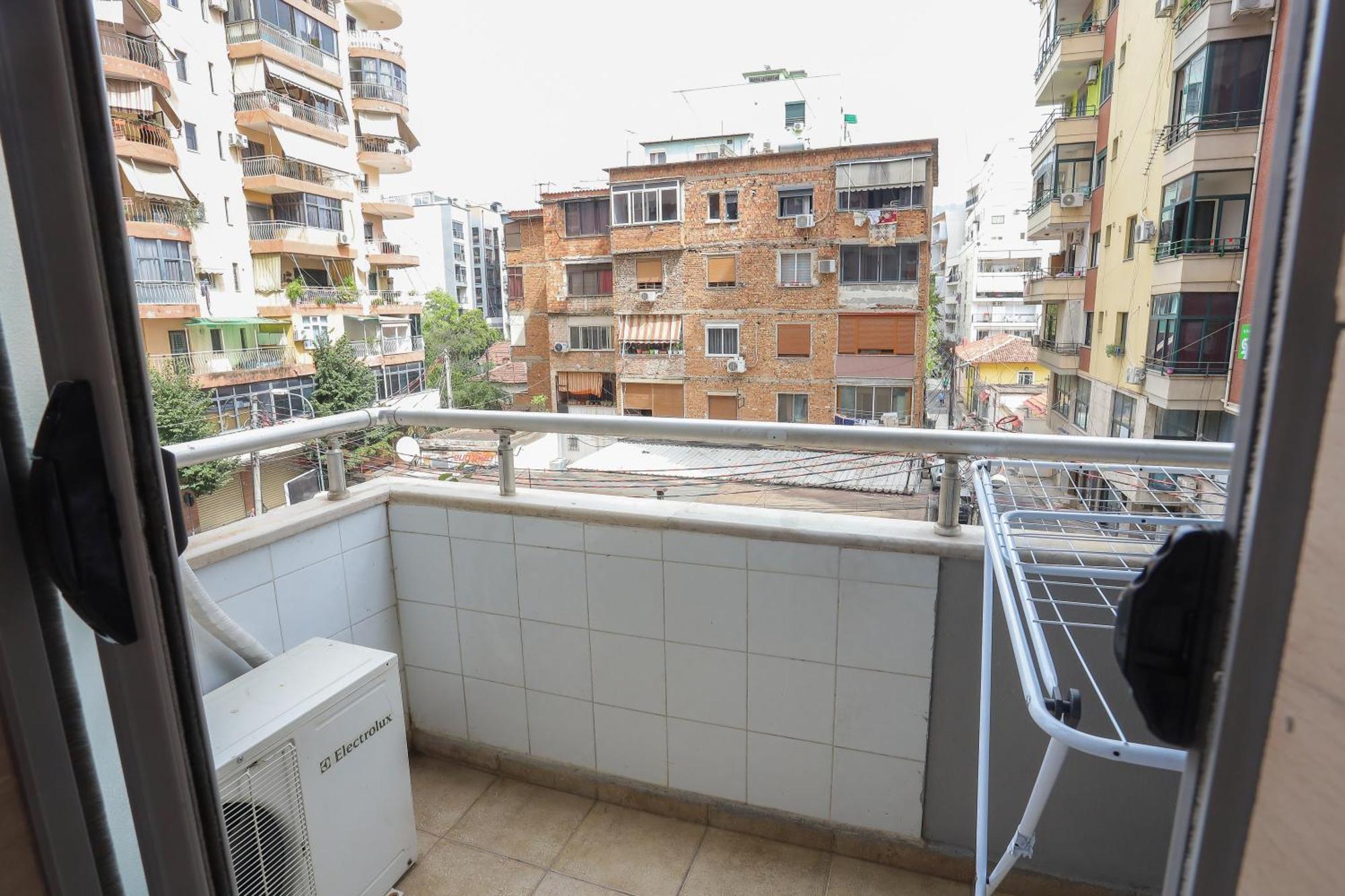 New Bazar Selvia Apartment Тирана Экстерьер фото